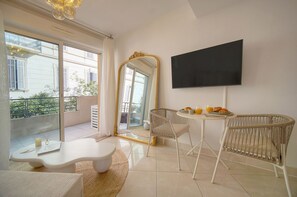 House - Superbe Studio Terrasse Parking A0b200 (Cannes)