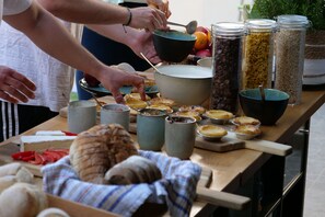 Free daily buffet breakfast