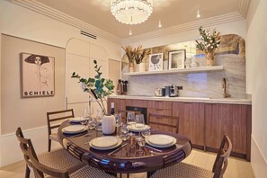 Dining - Sublim AC Apartment 3 Bdr Saint Germain des Prés (Paris)