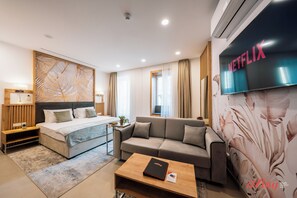 Monolocale familiare, doccia a filo pavimento