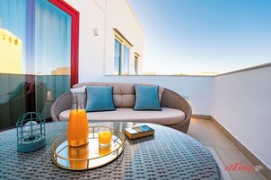 Family Room with Terrace | Terrace/patio