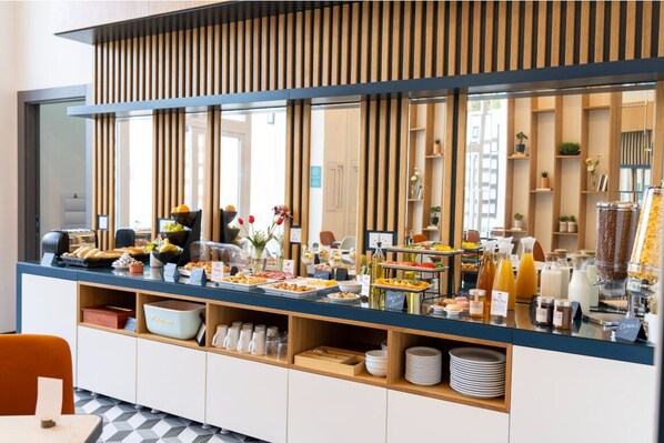 Dining - El Doris Boutique Living St Julians  (St. Julian's)