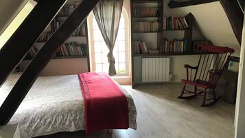 4 Schlafzimmer, Bügeleisen/Bügelbrett, kostenloses WLAN, Bettwäsche
