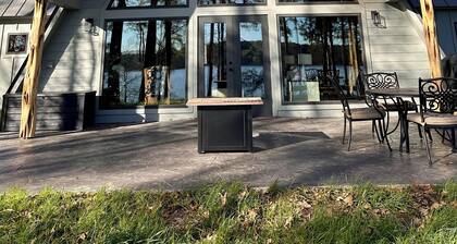 Fox Den Sibley Lake • ADA Cabin • 8 beds • Sleeps 12 • Pet Friendly • Fishing