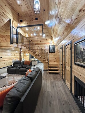 Unclassified image, 5 of 47, button