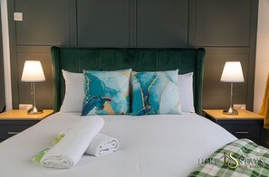 5 bedrooms, iron/ironing board, free WiFi, bed sheets - Luke Stays - Grace Street (Tyne and Wear)