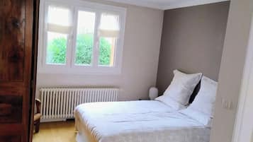 2 Schlafzimmer, Bügeleisen/Bügelbrett, WLAN, Bettwäsche