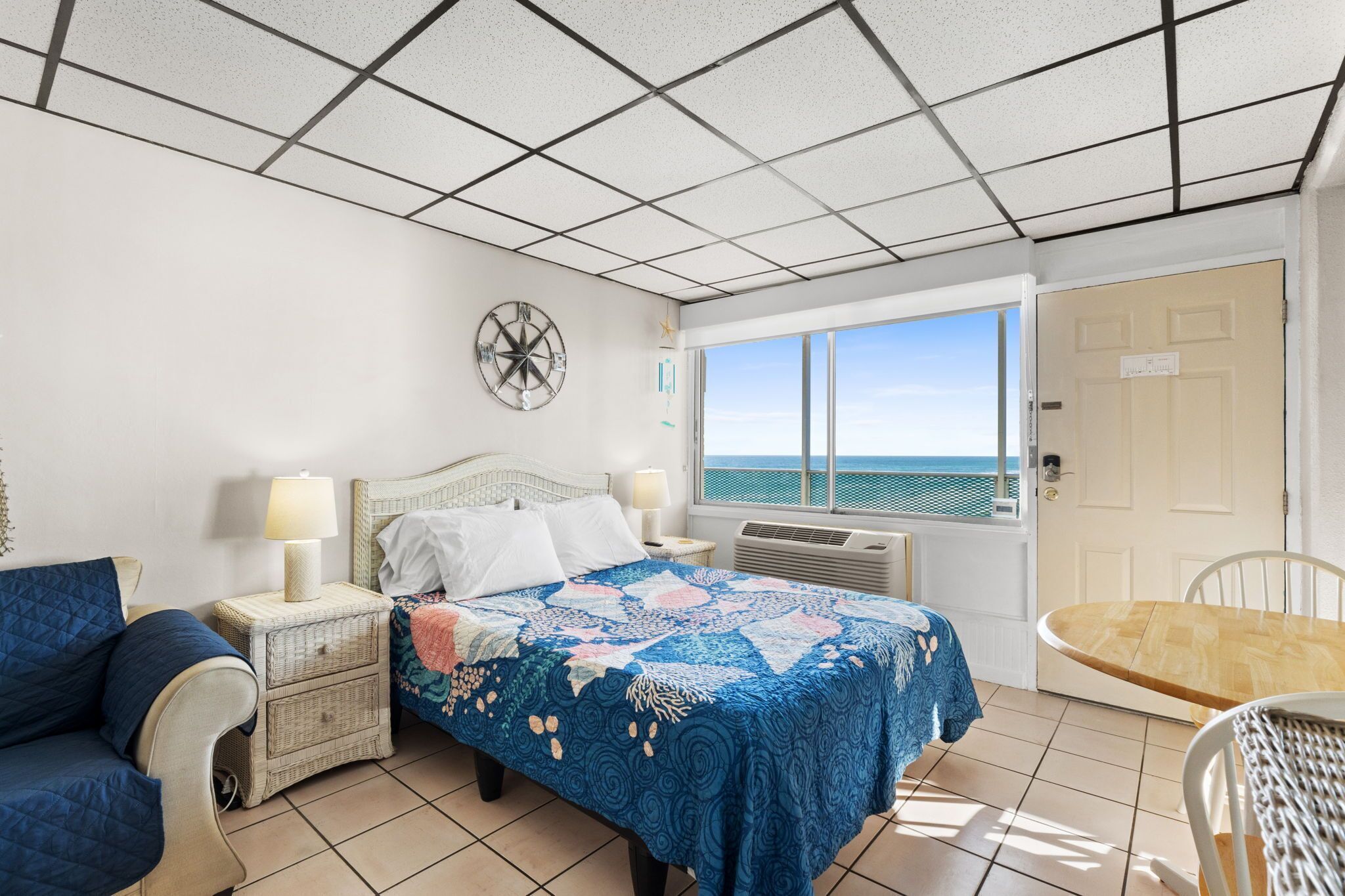 Wifi gratis y ropa de cama 