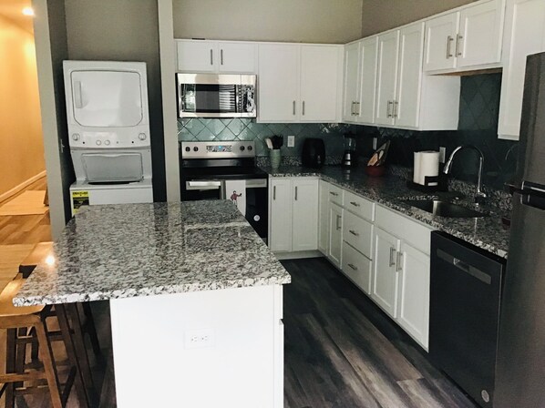 Luokittelematon kuva, 1 kautta 16, painike