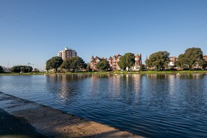 Unclassified image, 2 of 34, button