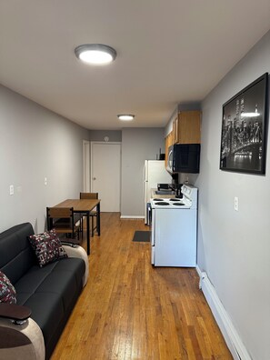 Luokittelematon kuva, 2 kautta 14, painike