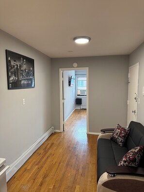 Luokittelematon kuva, 5 kautta 14, painike