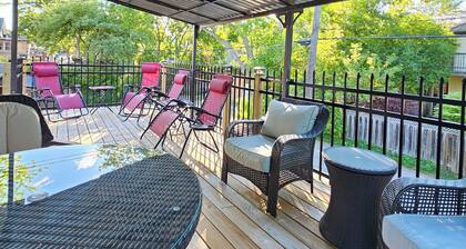 Spacious 4BR Retreat w/ King Loft Near Downtown PTBO & Hospital + Parking