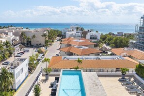 Pool - Rooftop & 2 Pools - 3 Bedroom Condo - Latitud 203 (Playa del Carmen)