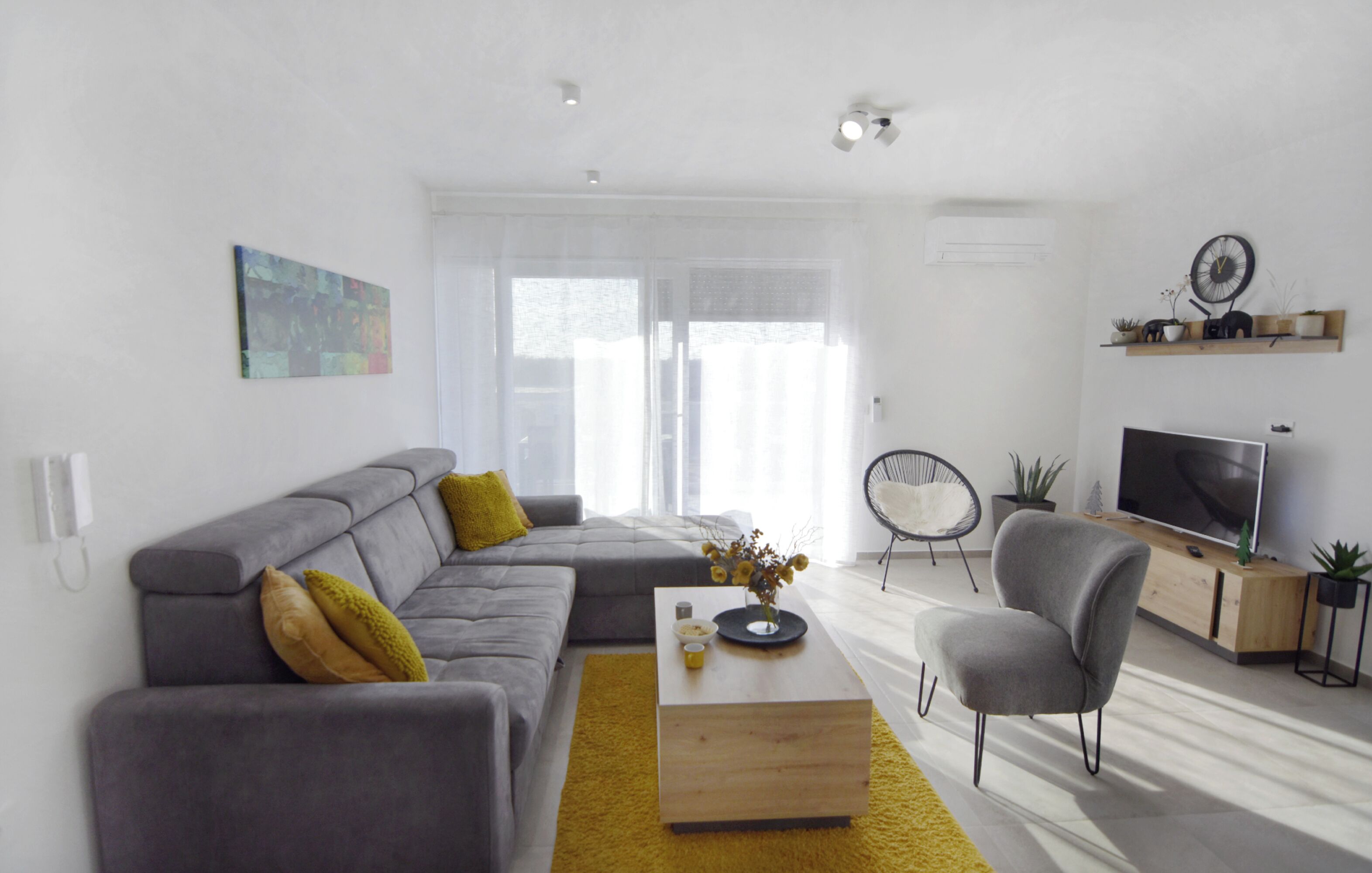 อพาร์ทเมนท์, 2 ห้องนอน, ระเบียง, วิวเมือง | ห้องนั่งเล่น