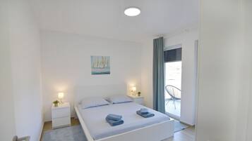 Huoneisto, 2 makuuhuonetta, parveke, kaupunkinäköala | 2 makuuhuonetta