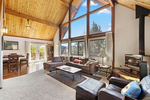 Luokittelematon kuva, 2 kautta 36, painike