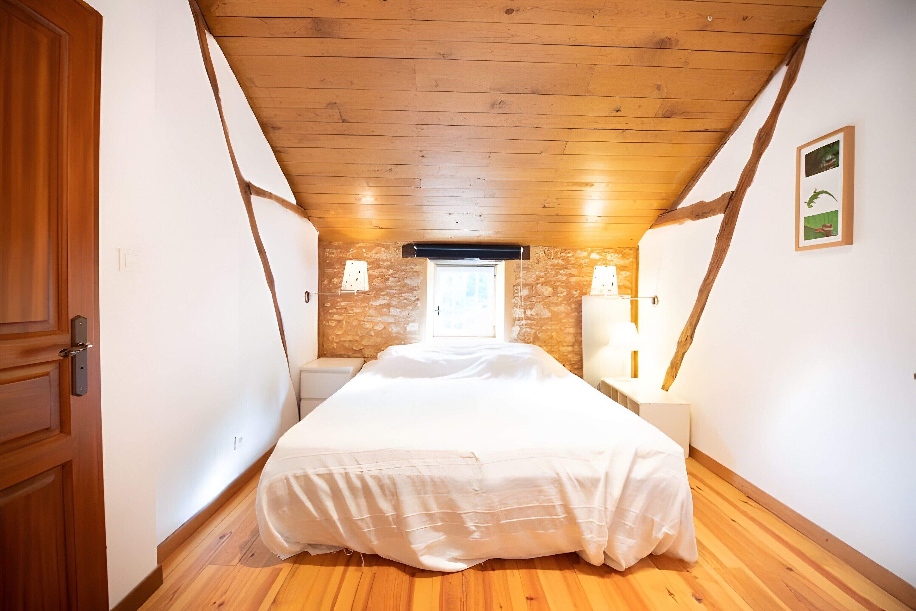 2 chambres, fer et planche à repasser, Wi-Fi, draps fournis