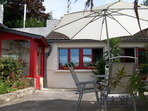 تناول الطعام بالخارج