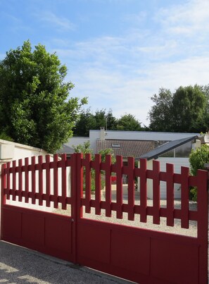 Property grounds - Welcome to the elves (Luc-sur-Mer)