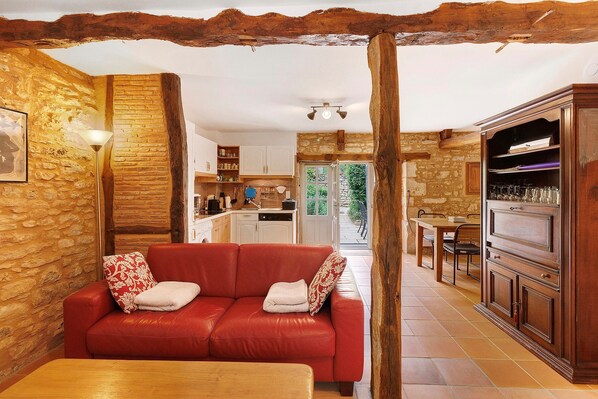 TV, fireplace, DVD player, ping pong