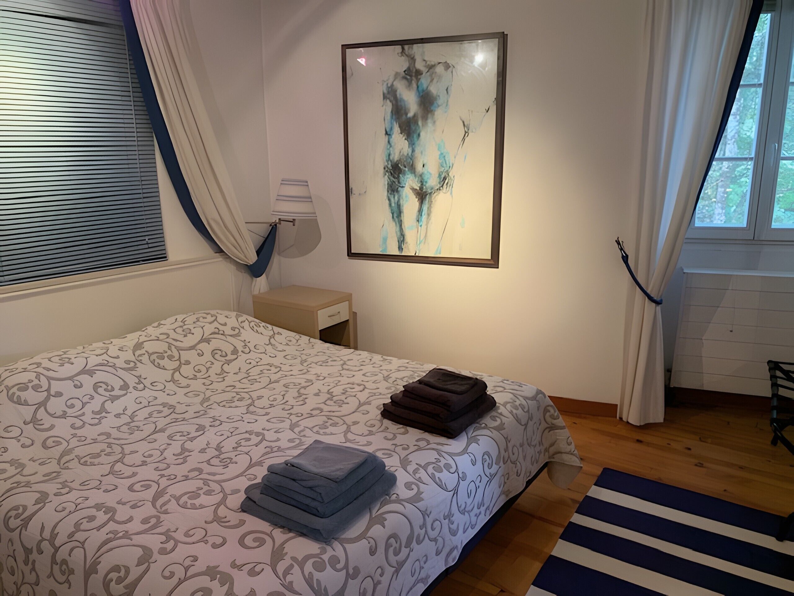 Fer et planche à repasser, Wi-Fi, draps fournis