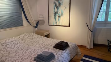 Fer et planche Ă repasser, Wi-Fi, draps fournis