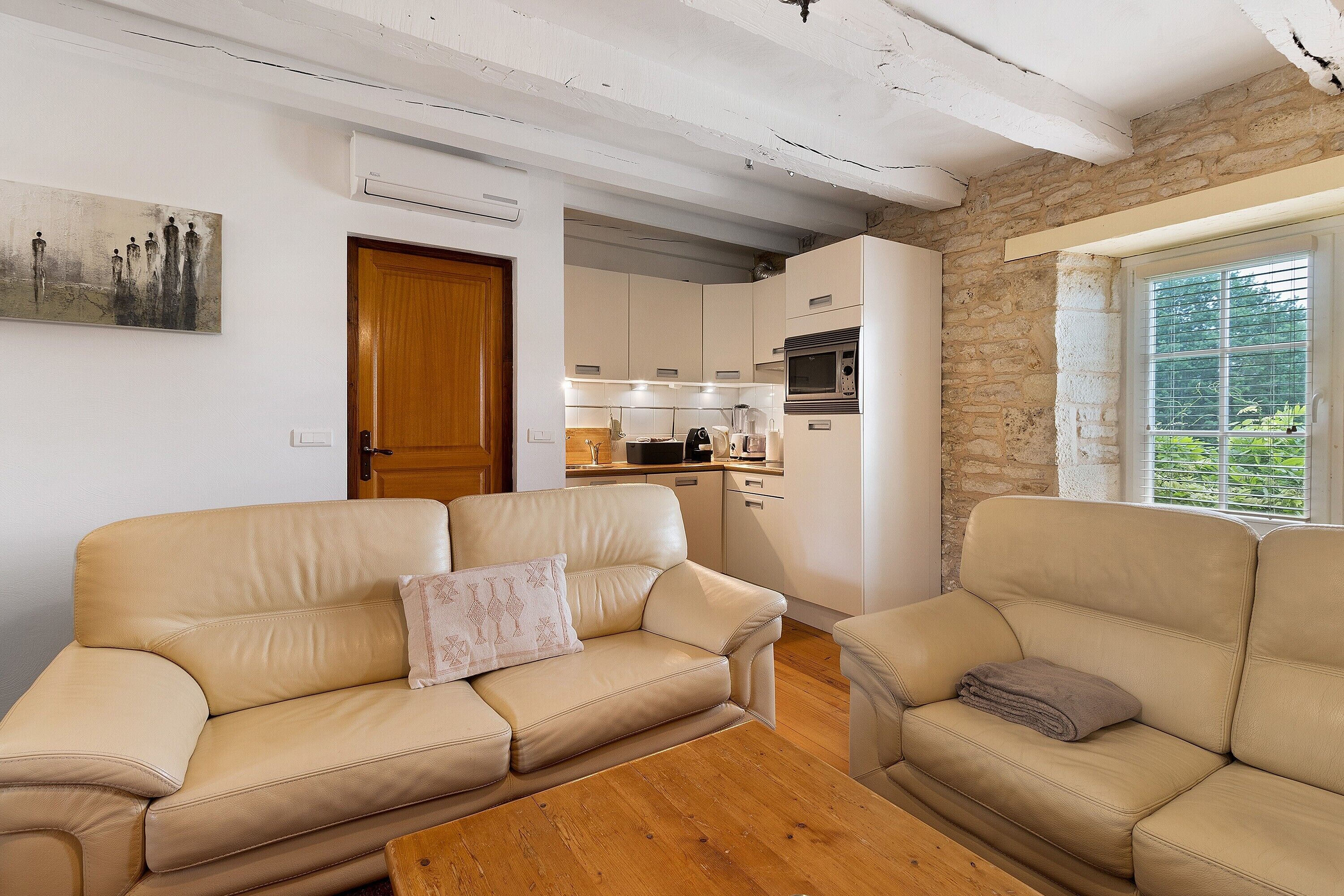 TV, fireplace, DVD player, table tennis