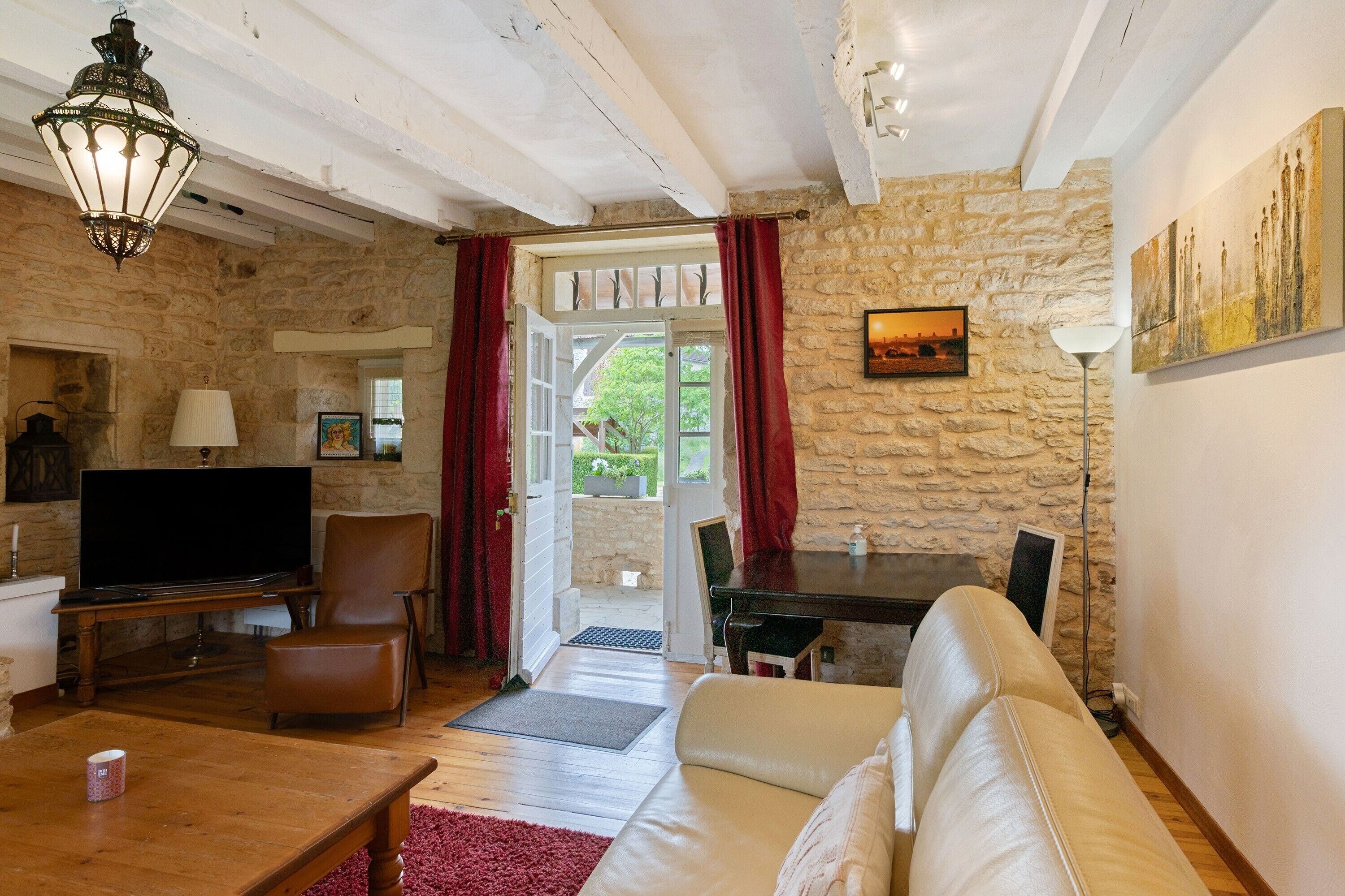 TV, fireplace, DVD player, table tennis