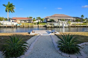Marina - Dockside Getaway - Gulf Access & Putting Green (Cape Coral)