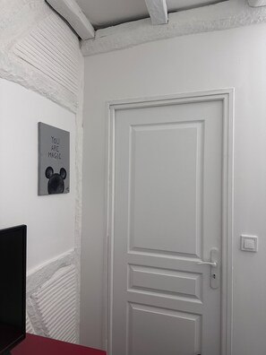 Classic Apartment, 2 Bedrooms, Non Smoking, Pets Allowed | Interior - Appartement 2 Chambres Business Famille (Orléans)