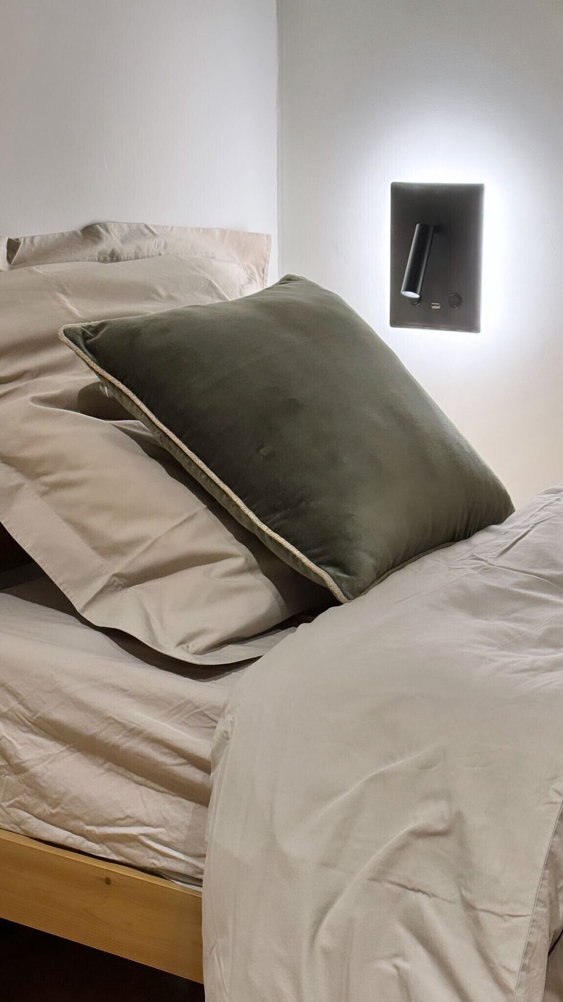 1 bedroom, iron/ironing board, bed sheets