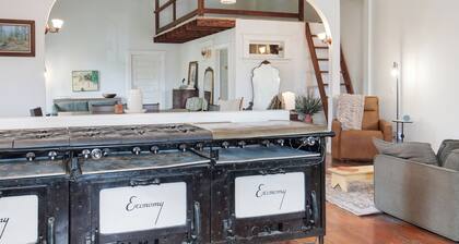 Calamity Jane's Hideout - Live like an Outlaw