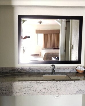 รูปภาพที่ไม่ได้จัดประเภท, 2 จาก 5, ปุ่ม