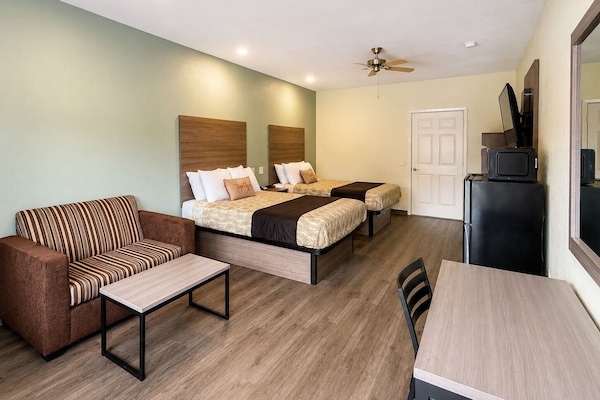 Standard Double Room | Desk, laptop workspace, WiFi (free), bed sheets