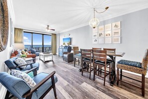 Living area - Emerald Grande 329-Crab Island View-3br-Sleeps 10 (Destin)