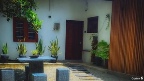 Khu ẩm thực ngoài trời