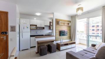 Basic Apartment | Living area