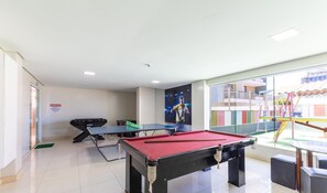 Game room - Condominium w/ Pool and Steps fr/ the Beach - Srcs (Ilhéus)