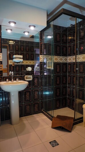 Desk, laptop workspace, soundproofing, free WiFi - Hostal Cerro Rico (Potosi)