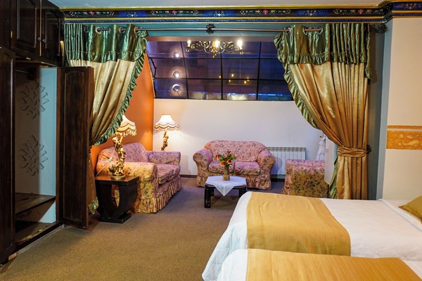 Executive Suite, Private Bathroom | Desk, laptop workspace, soundproofing, free WiFi