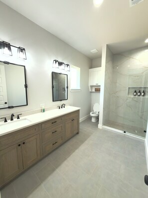 Unclassified image, 4 of 12, button