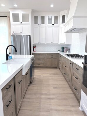 Unclassified image, 3 of 12, button