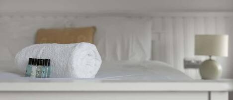 1 chambre, fer et planche à repasser, Wi-Fi gratuit, draps fournis
