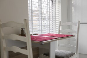 Dining - Immaculate Apartment | Historic Lincoln | Wi-Fi (Lincoln)