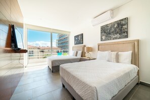 Condo Deluxe, balcón | Caja de seguridad en la habitación y wifi gratis 