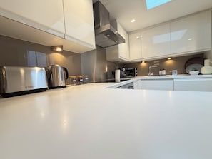 Apartemen Deluks, 3 kamar tidur | Dapur pribadi