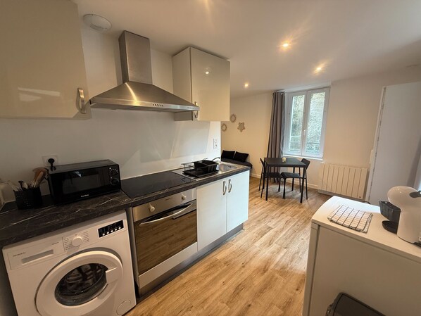 Luokittelematon kuva, 1 kautta 14, painike