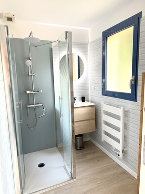 Shower, hair dryer