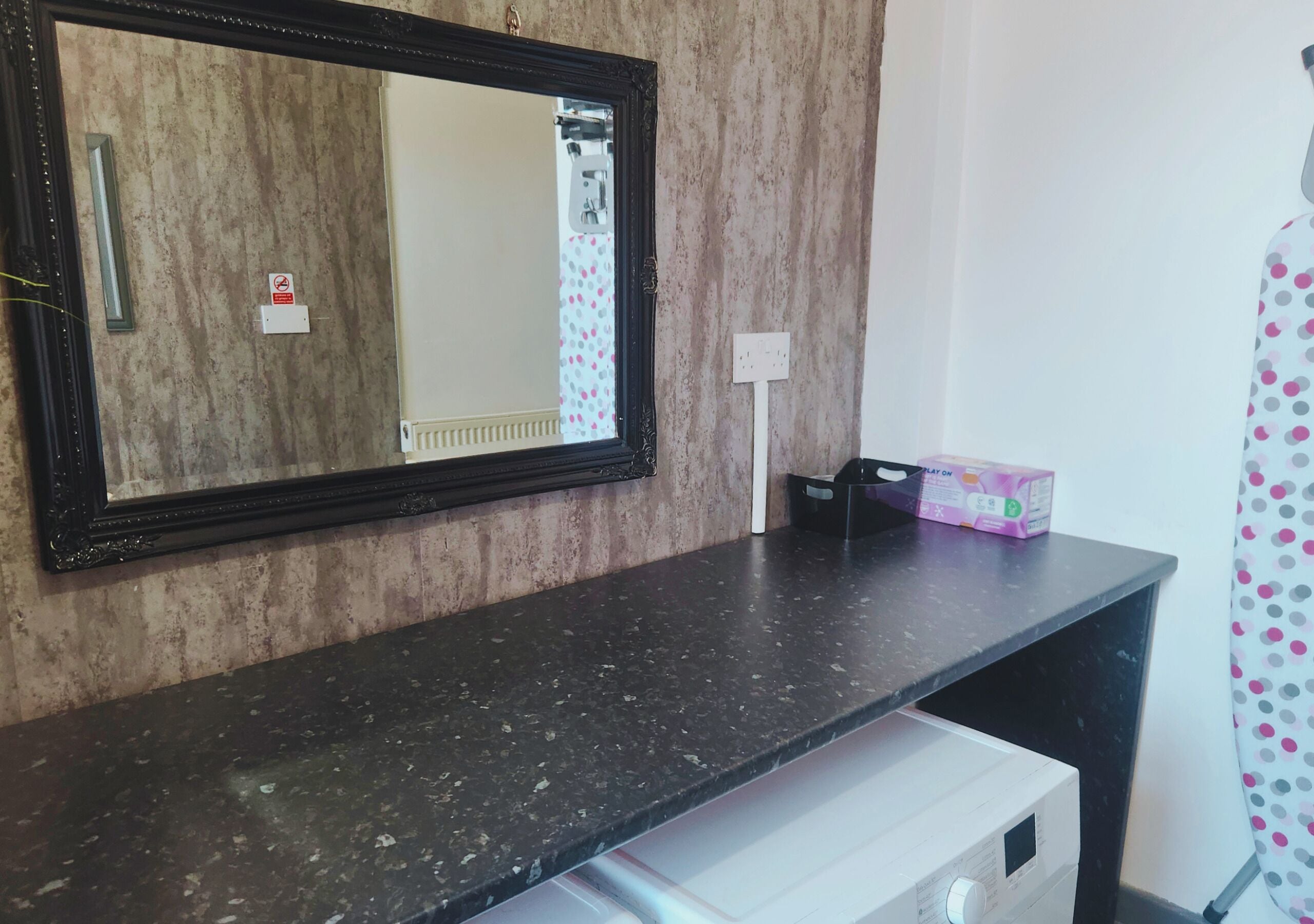 Apartment, 5 Bedrooms, Non Smoking, Shared Bathroom | Interior